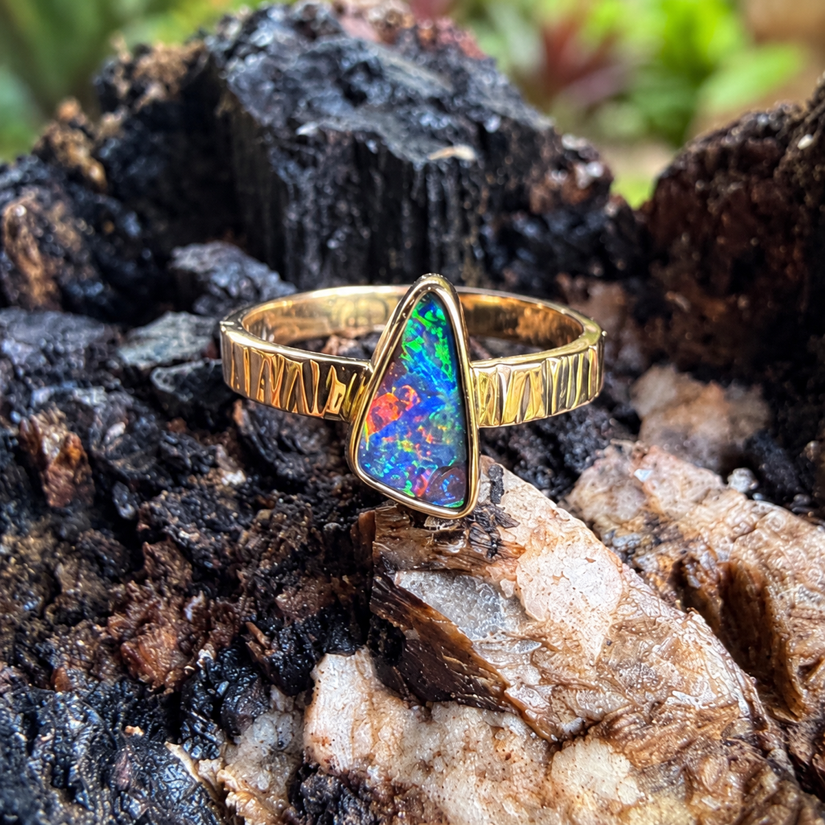 Solar Crest — 14K Gold Winton Boulder Opal Ring