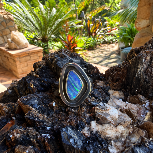 Ribbon Tide – Boulder Opal Shadowbox Ring