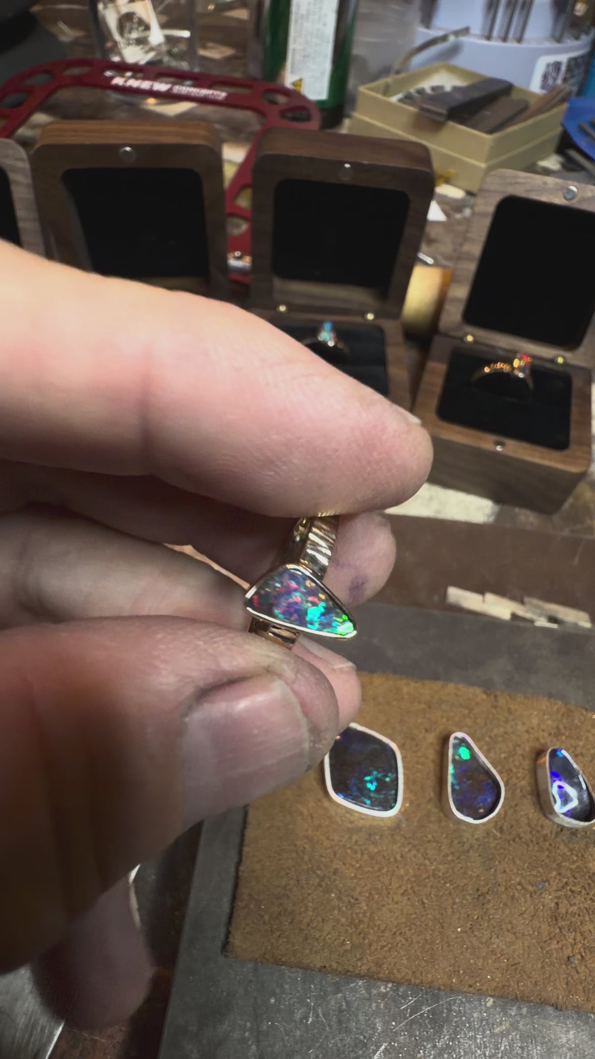 Solar Crest — 14K Gold Winton Boulder Opal Ring