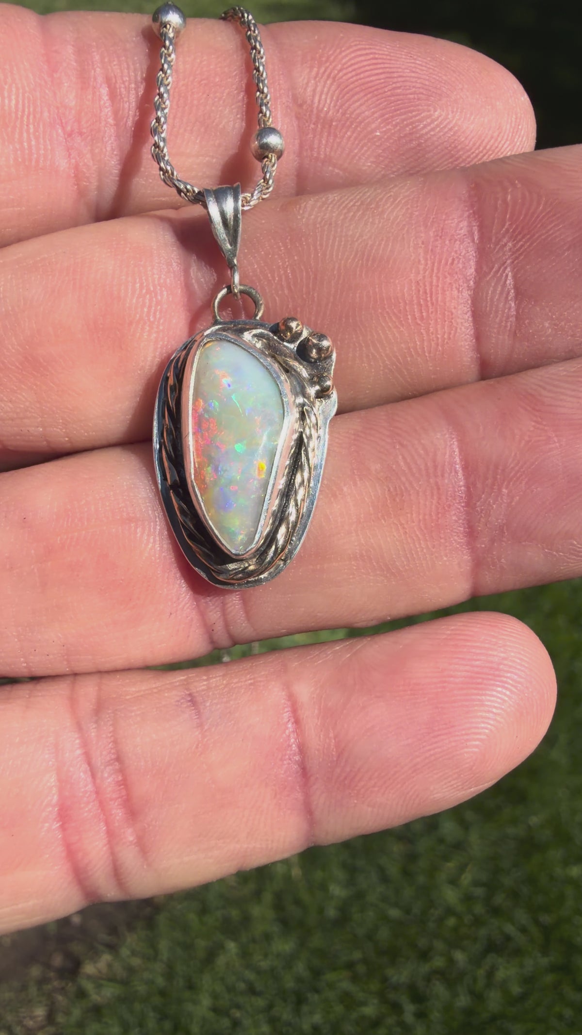 Aurora Drift – Opal Pendant with 14K Gold Accents